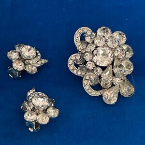 Weiss Brooch & Earrings
